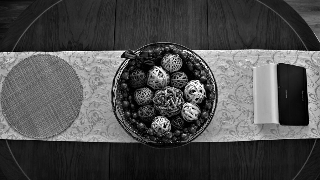 dining decor elevating table runners