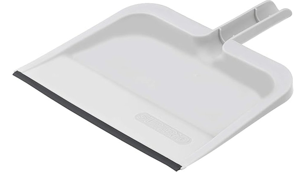 white plastic dustpan