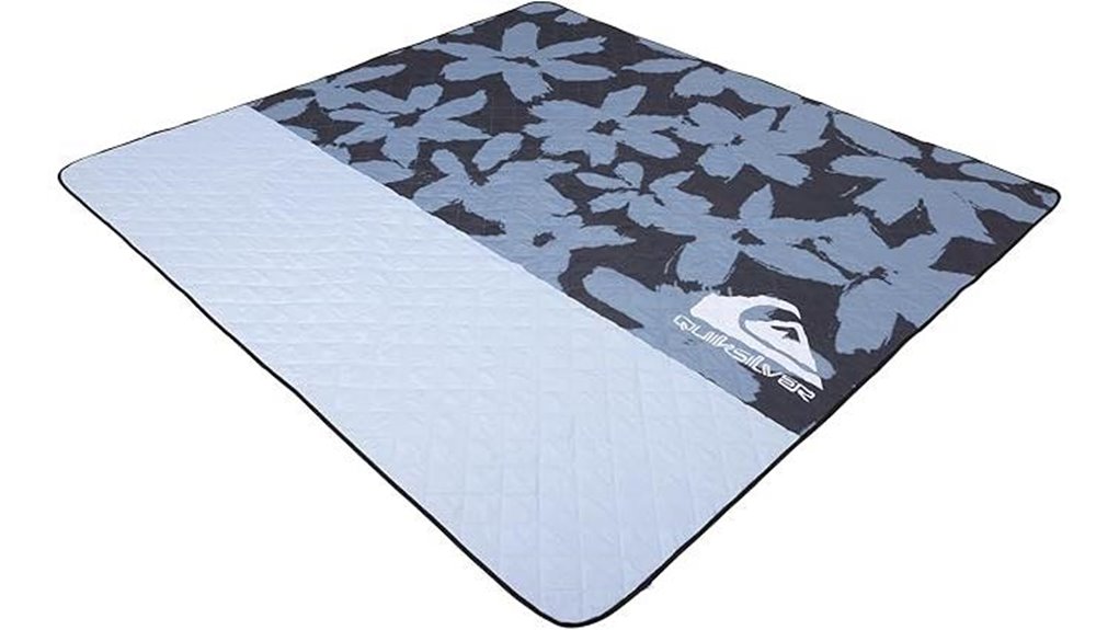 quiksilver water resistant sand free mat
